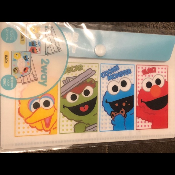 Sesame Street Mask Case / Holder Officially Licensed Japan Exclusive Plastic - Picture 3 of 8